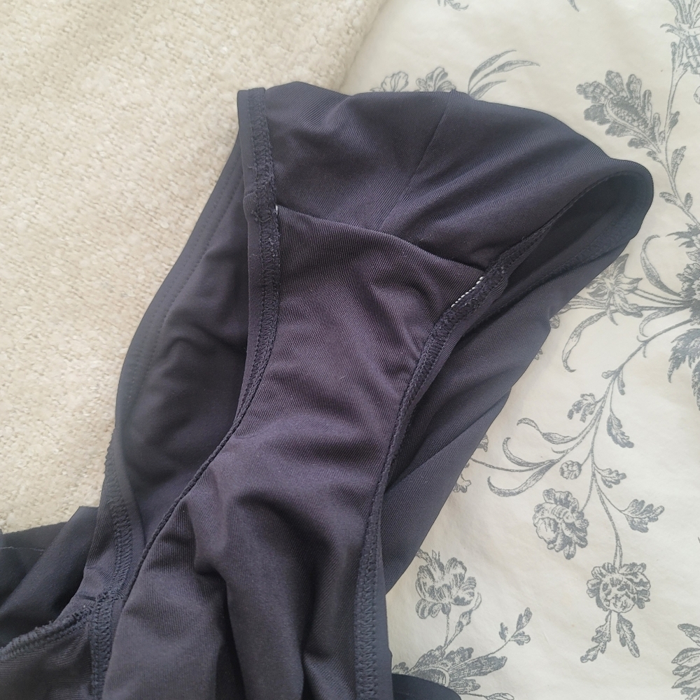 MICHAEL KORS Black Ruffle Low Back One Piece Swimsuit Size 10 Resortwear - Picture 5 of 17